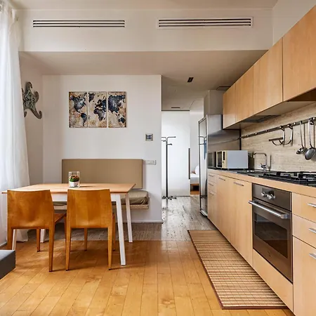 One Bedroom Apartment In Brera Milan Exterior photo