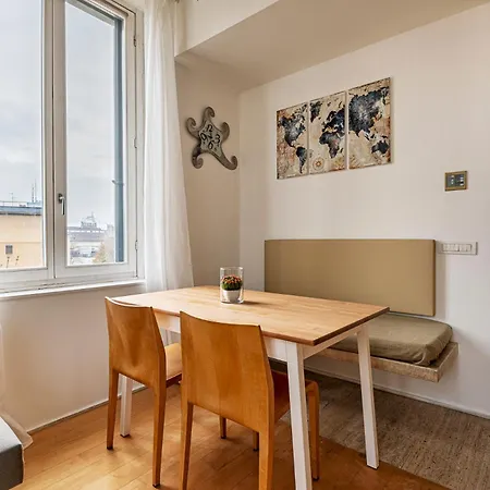 One Bedroom Apartment In Brera Milan Exterior photo