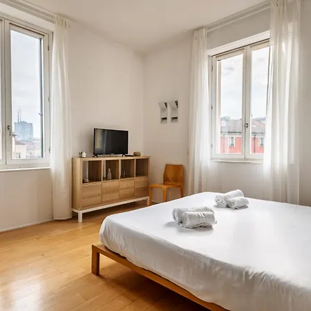 One Bedroom Apartment In Brera Milan Exterior photo
